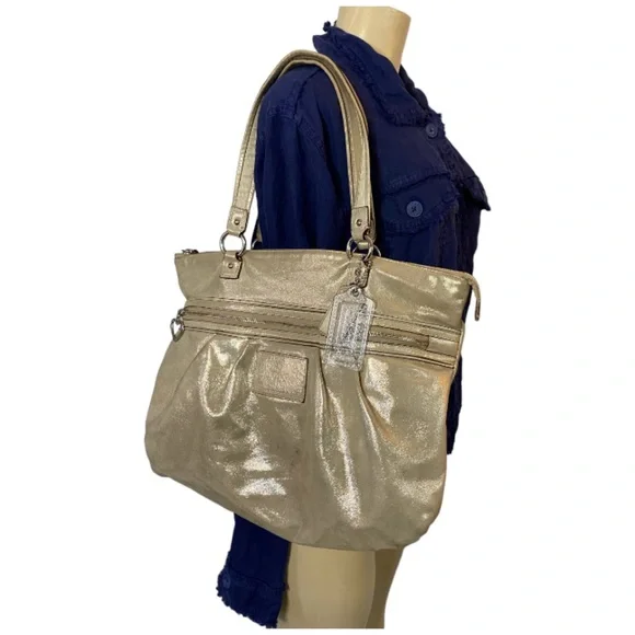 VINTAGE COACH POPPY METALLIC GOLD CHAMPAGNE LEATHER LARGE SHOULDER BAG - Picture 1 of 16